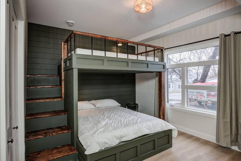 Chic Suite By Westlynn Little Current Esterno foto